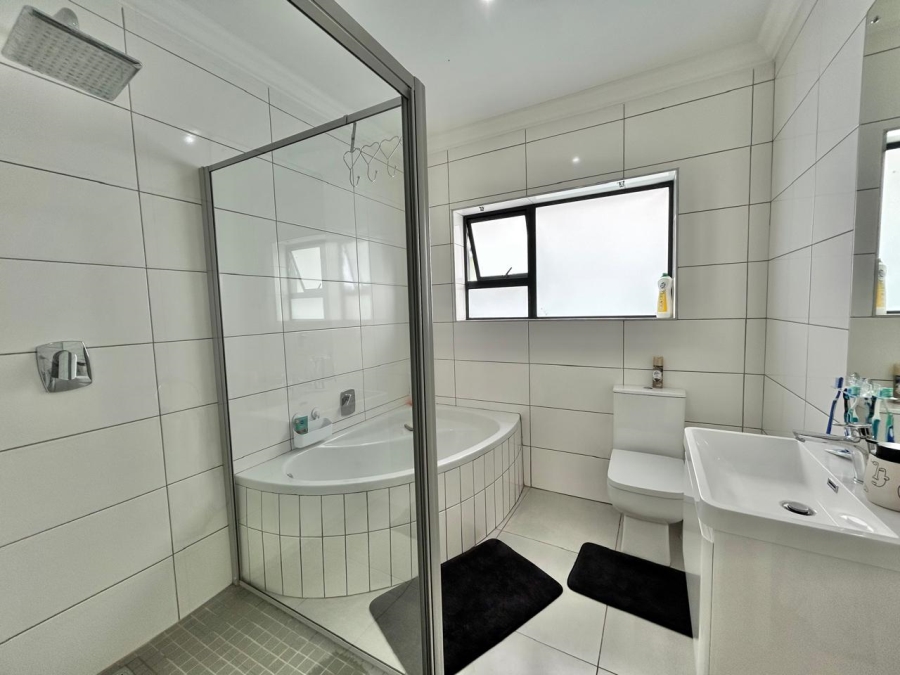 3 Bedroom Property for Sale in Fountains Estate Eastern Cape